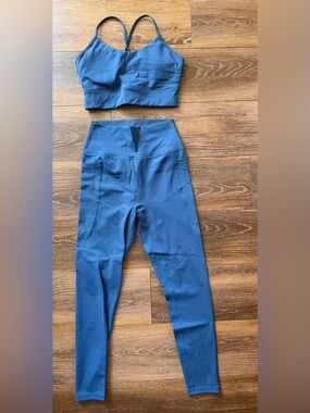 VITAL APPAREL - Resilient Pocket Legging and Resilient Flex Bra - Indigo (Med)